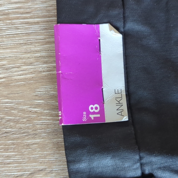 Mossimo Coated Ankle Pants size 18 - Picture 4 of 8